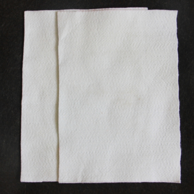 Anti-cracking geotextile