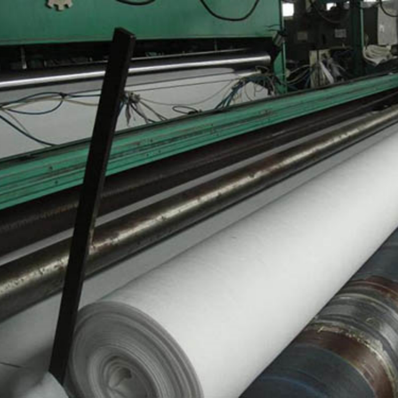 Permeable geotextile