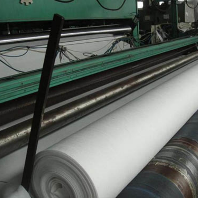 Нетканый геотекстиль из полиэстера