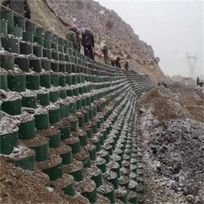 Перфорированные и тисненые сотовые геоячейки из ПЭВП