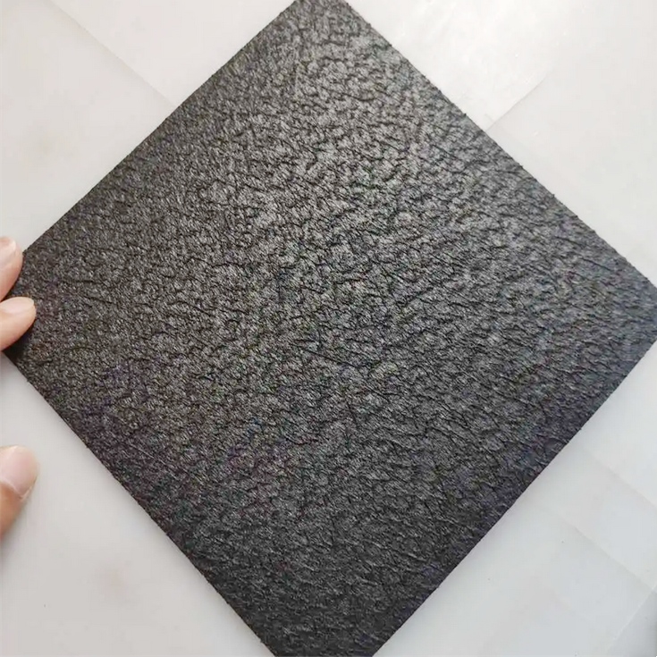 single textured geomembrane